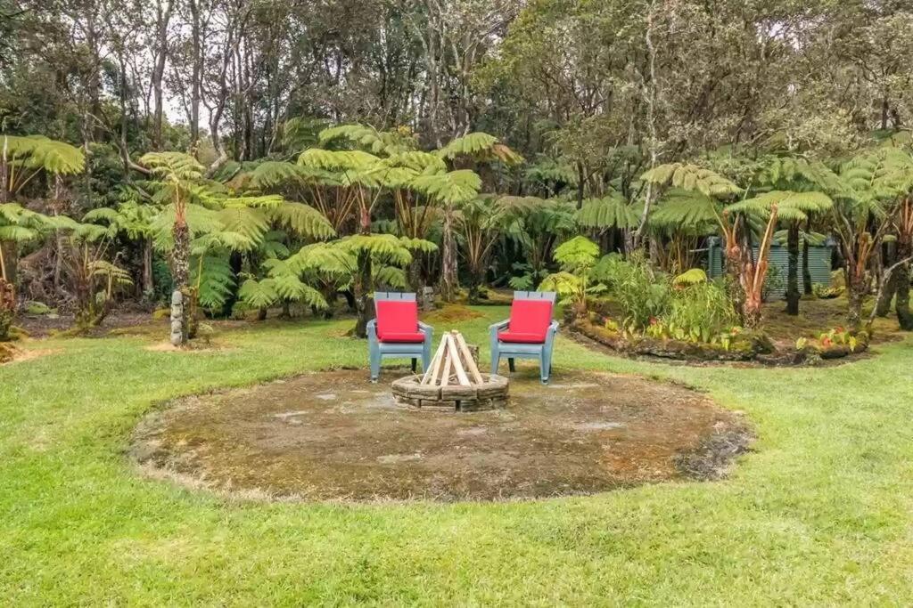 Hau'Oli Place Tiki Cottage In Volcano Bagian luar foto